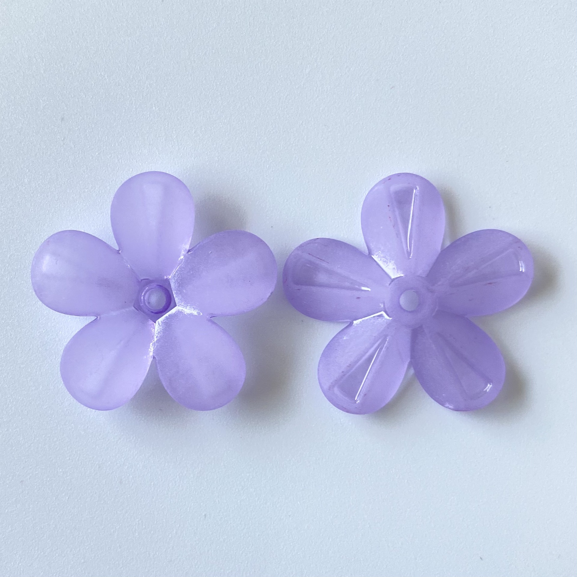 Light purple 30mm,hole 1.5mm,665 PCS/bag