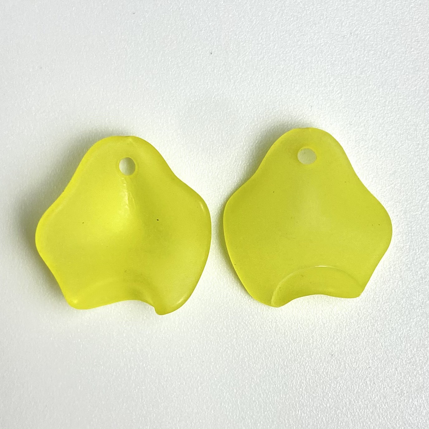 Light yellow 14x15mm,2150 PCS/bag