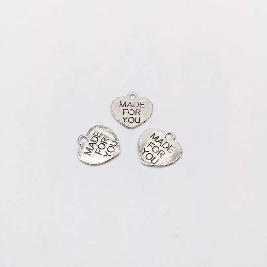 1 アンティークシルバー色