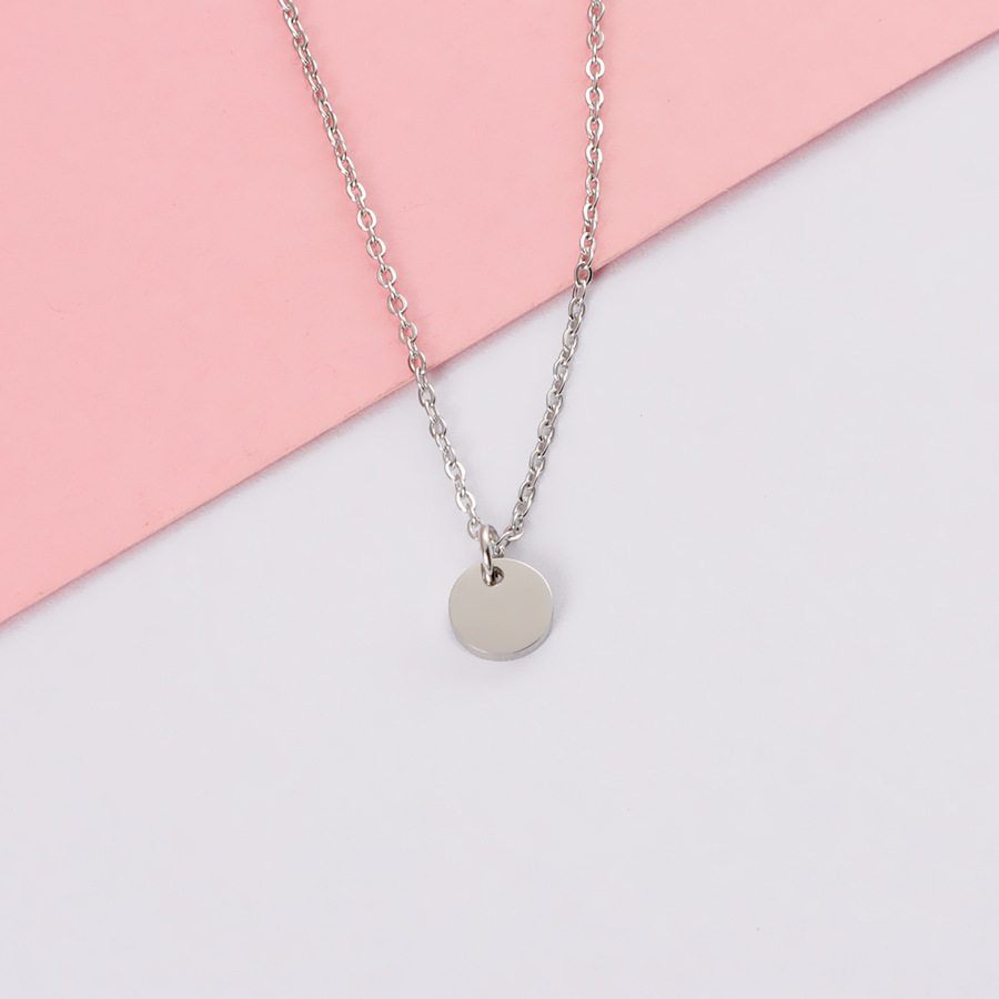 1:Steel color necklace (plus a disc)