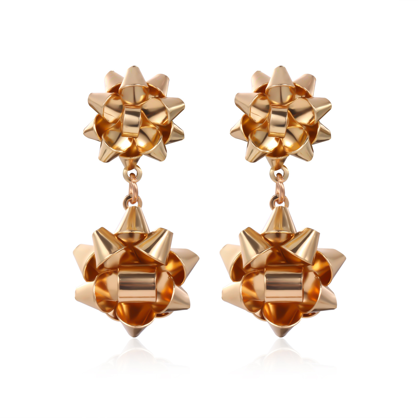 25:25. Golden diamond flower earrings