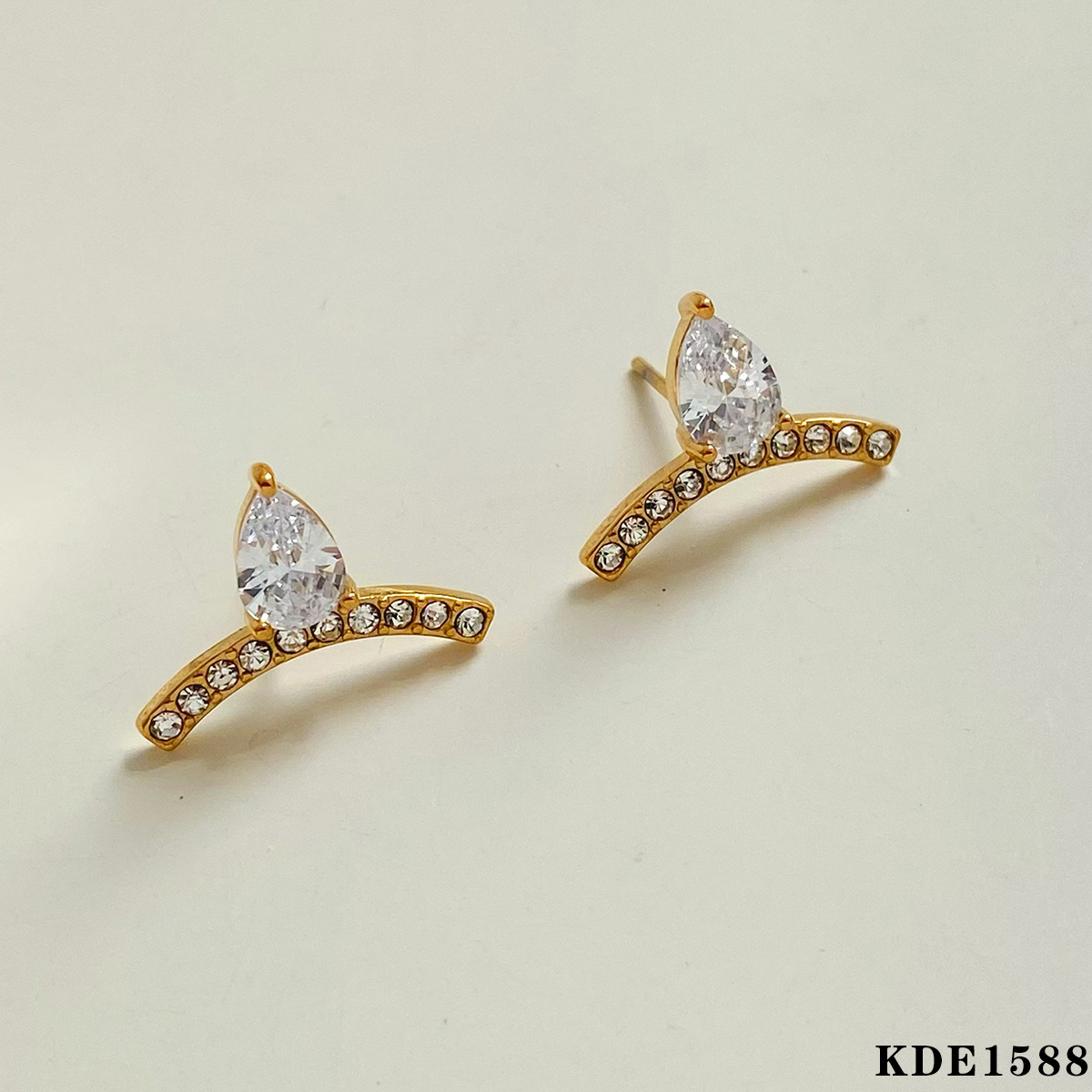 1:KDE1588 gold white zirconium