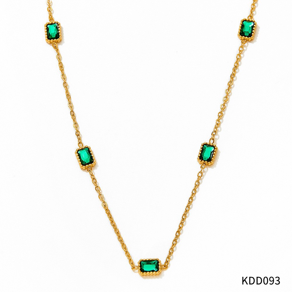 Green zirconium gold necklace