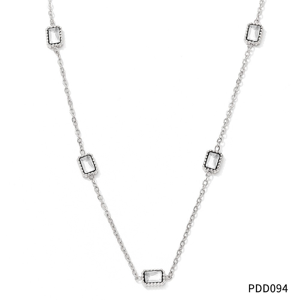 White zirconium silver necklace