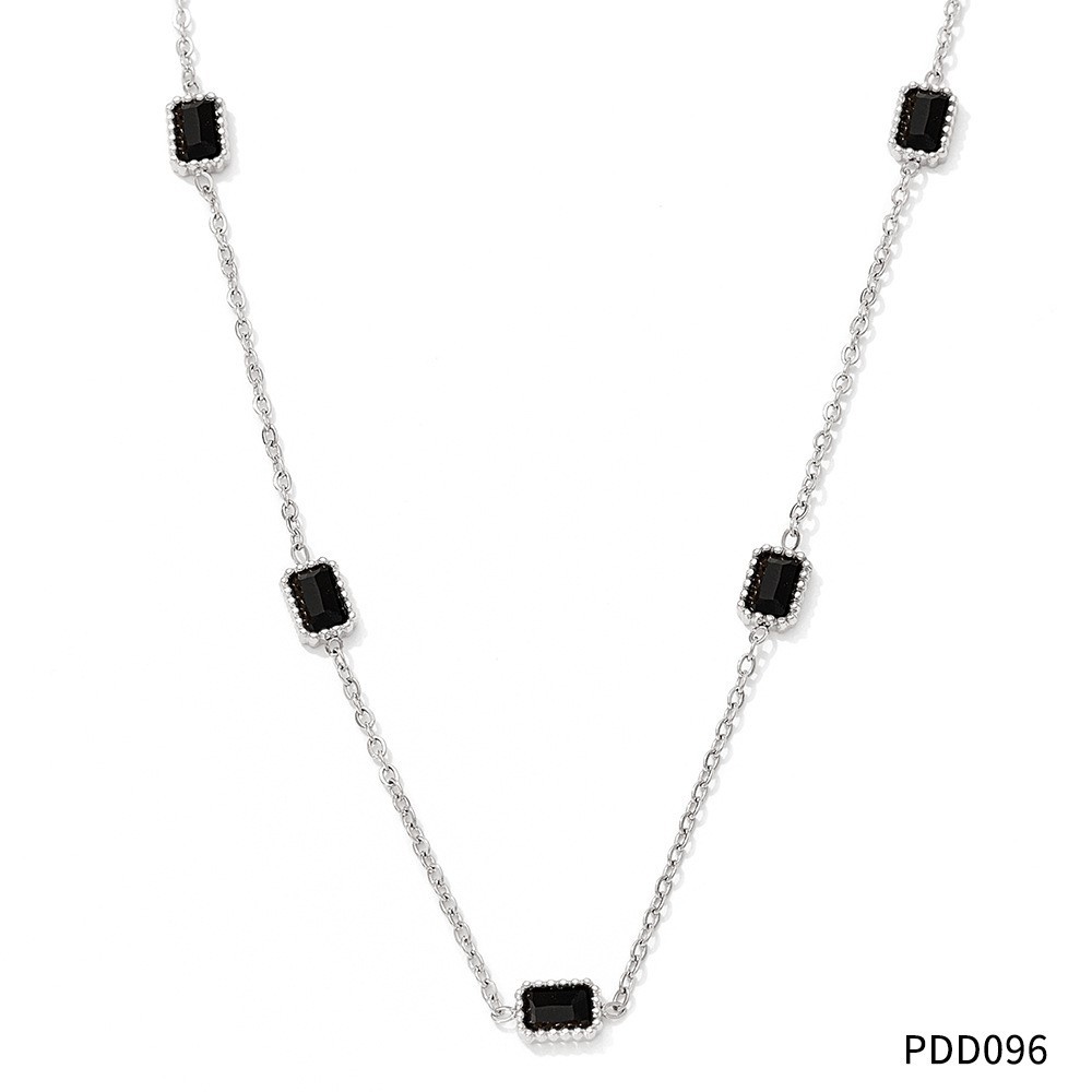 Black zirconium silver necklace