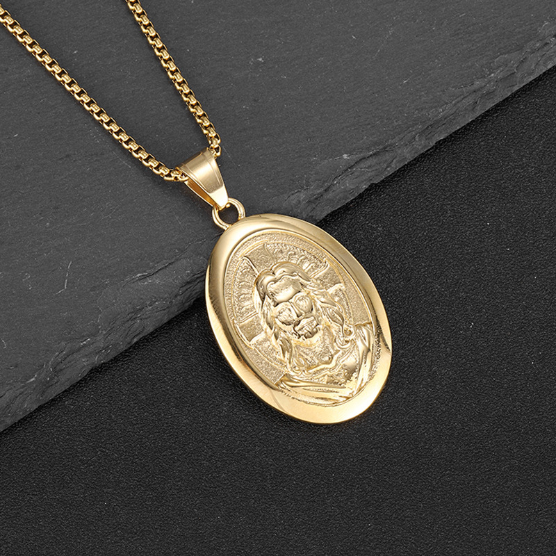 Gold single pendant