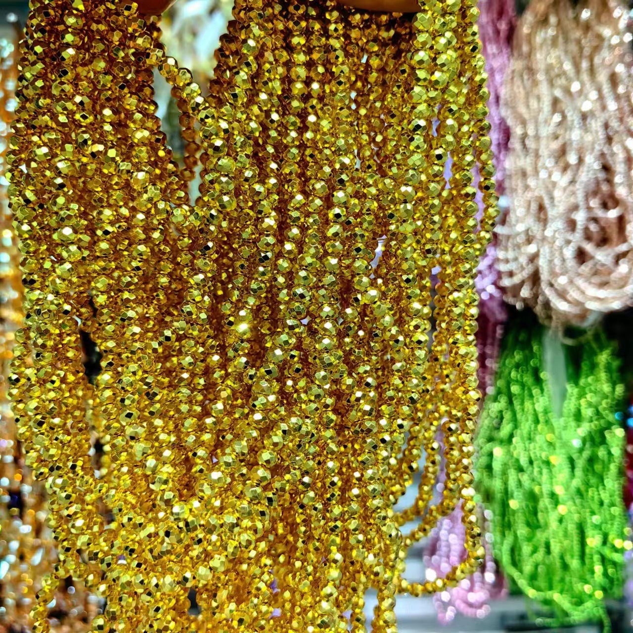 1:gold about 120 pieces/Strand