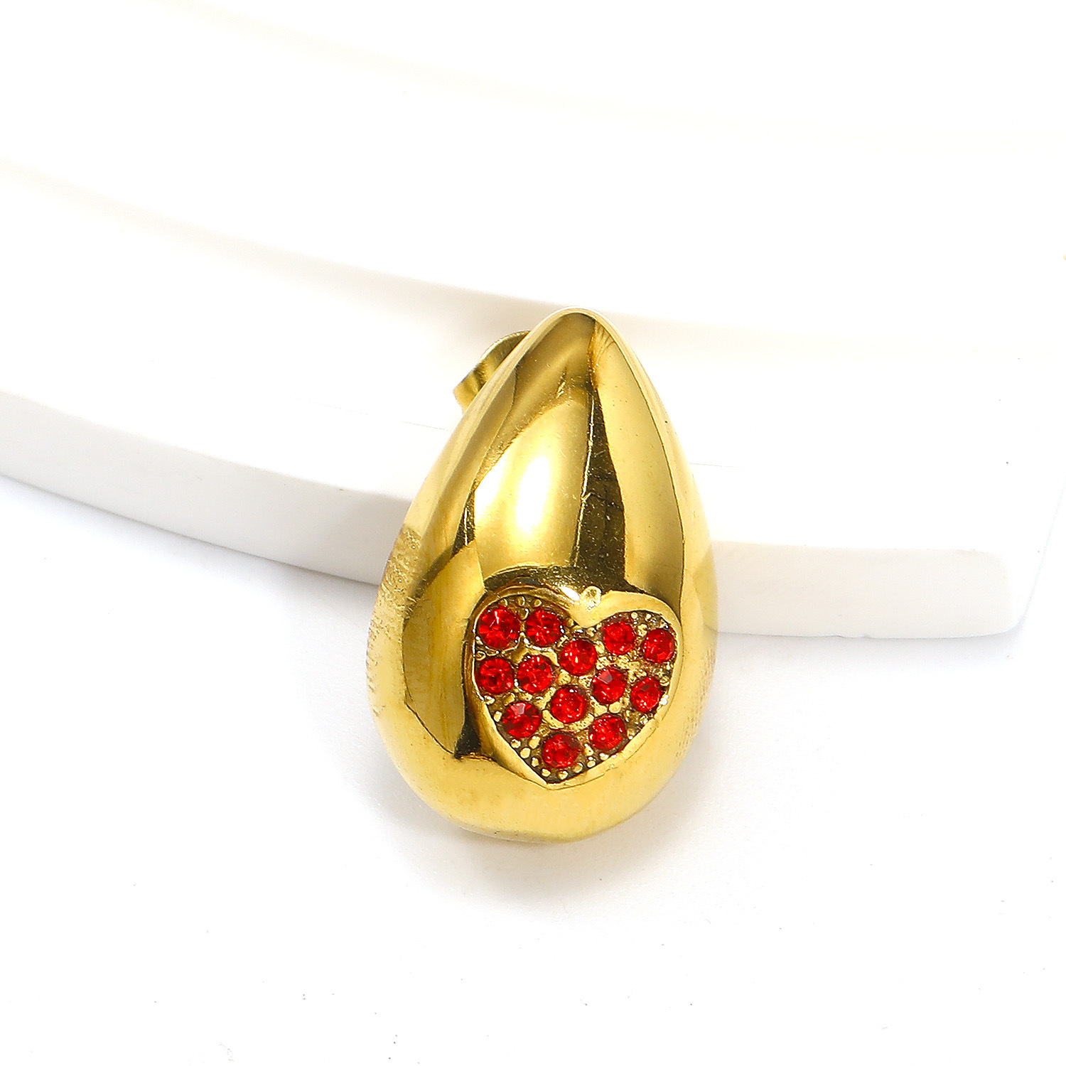 8:Golden heart red diamond