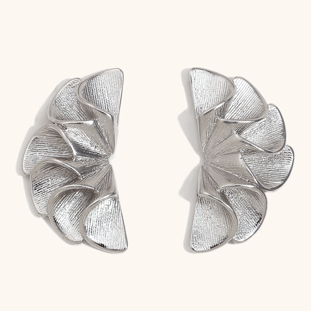 2:Pleated petal earrings-steel color