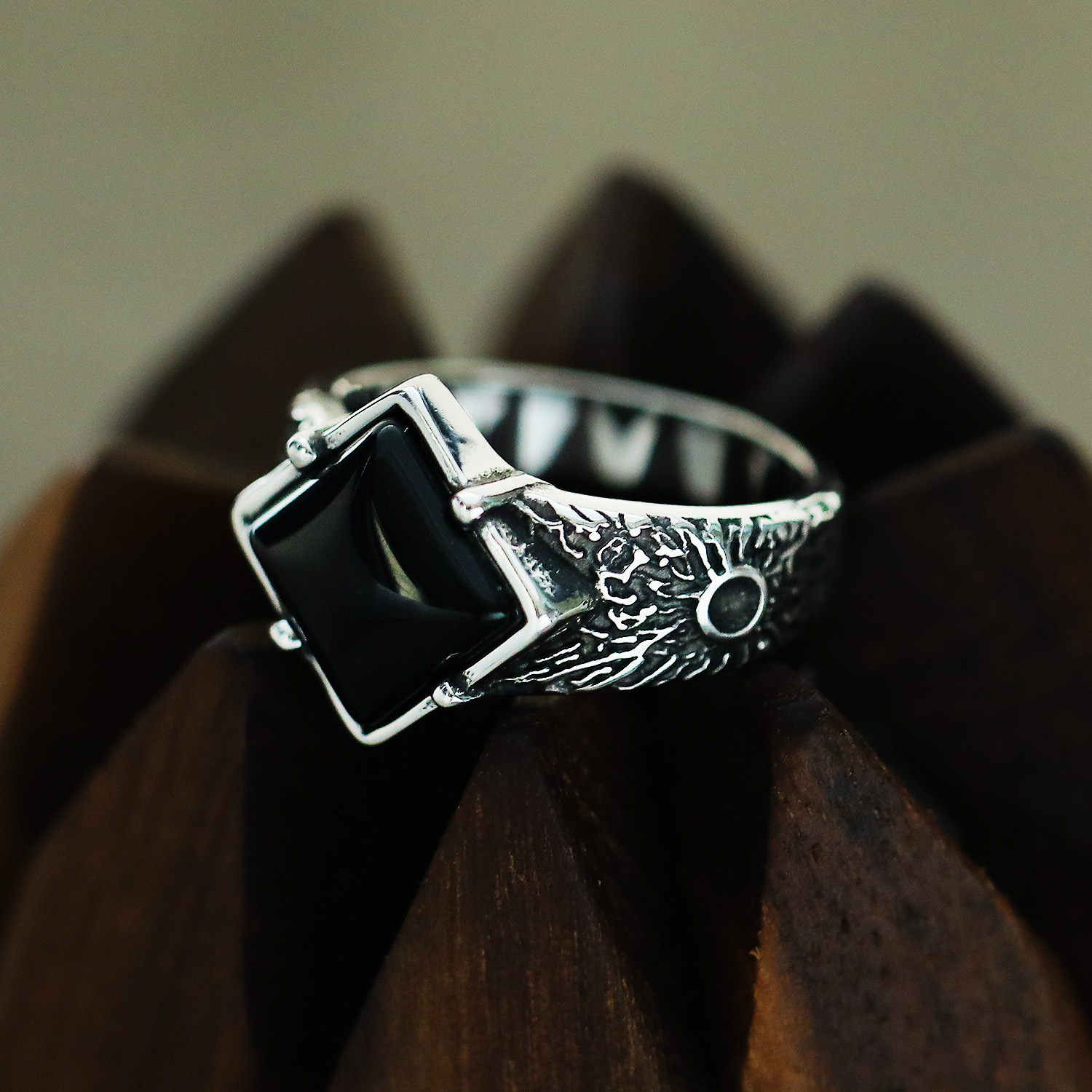 2:Steel color black gemstone