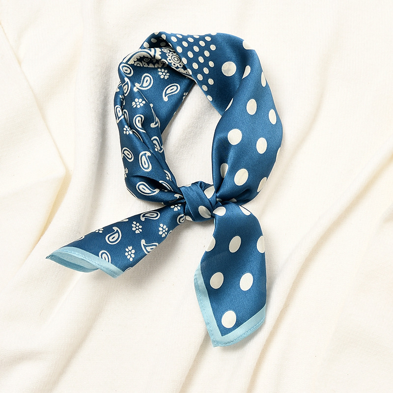 #162 four-grid polka dot cashew sky blue