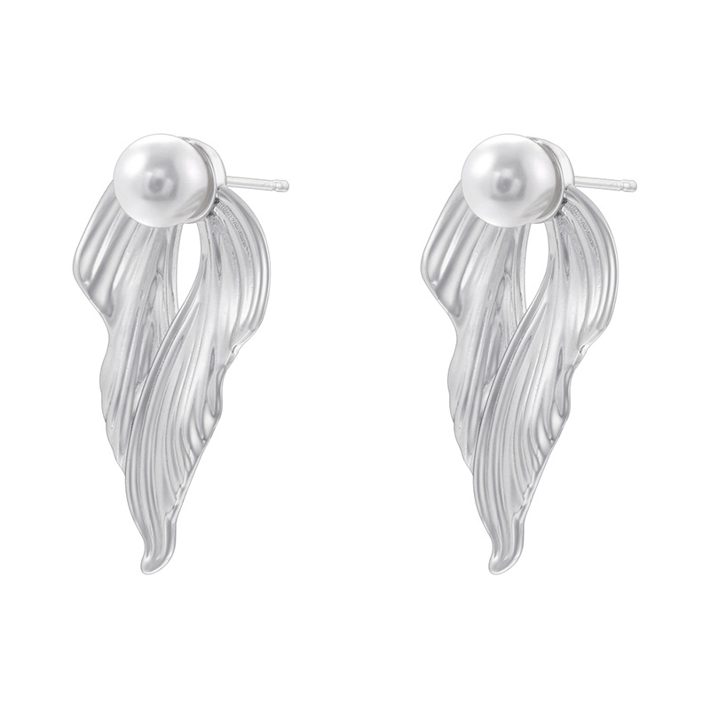 6:Ve1544 white gold fishtail earrings 1 pair