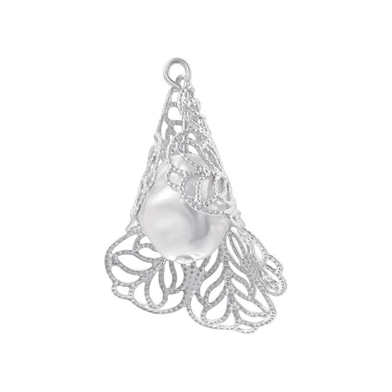 4:Vd1618 white gold horn flower pendant