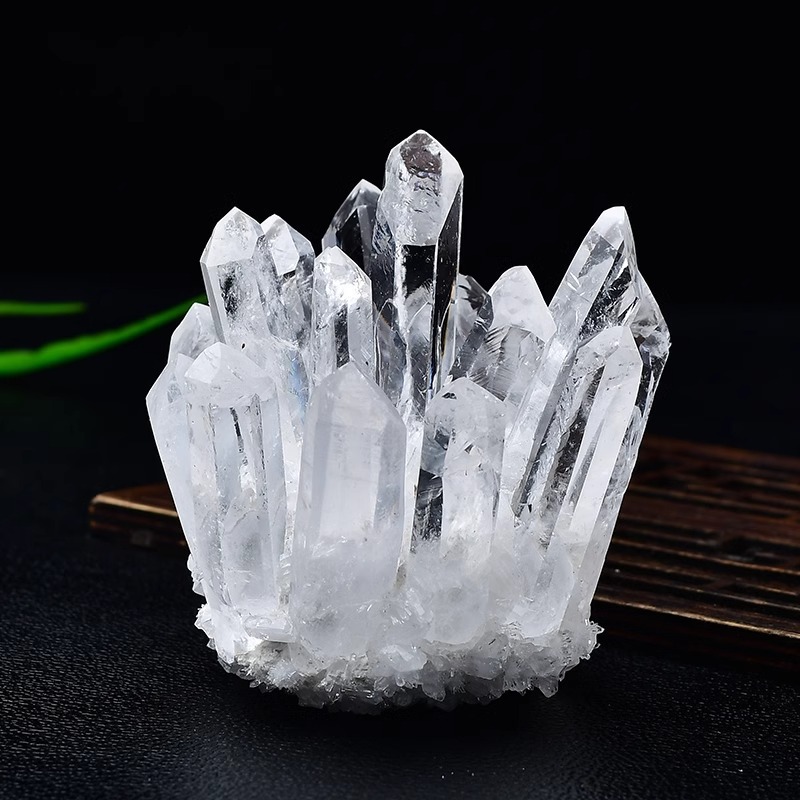 1:White crystal cluster 240-300g