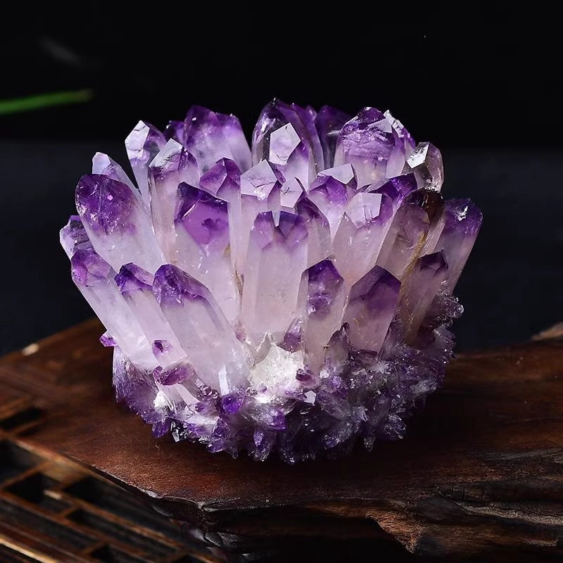 26:Amethyst cluster 240-300g