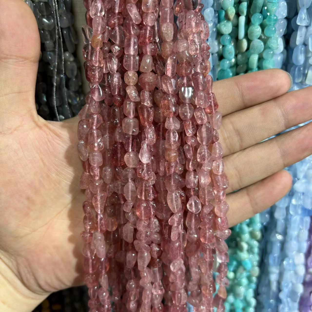 strawberry crystal 6-8mm (about 55 pieces)