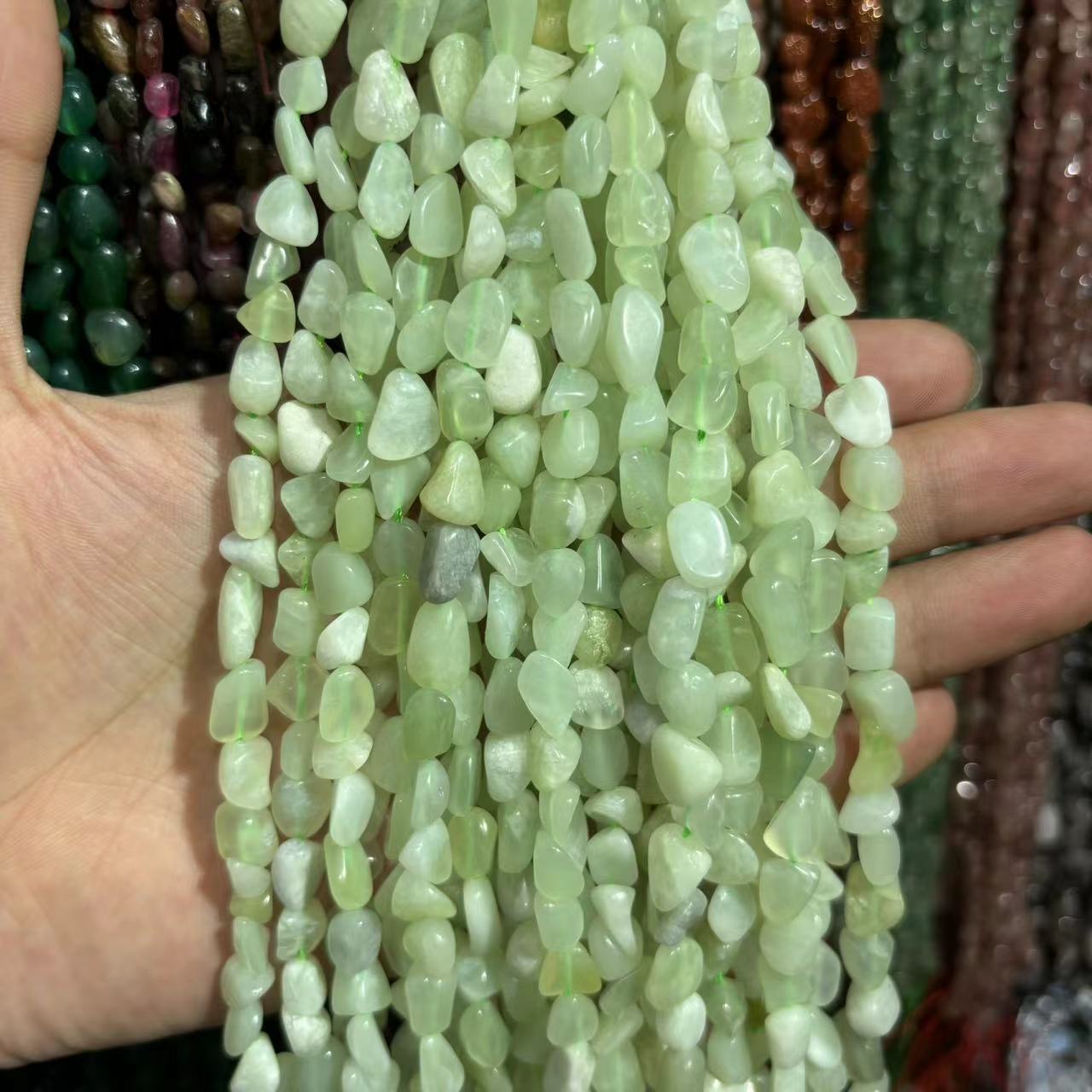 Xiuyan Jade 6-8mm (about 55 pieces)