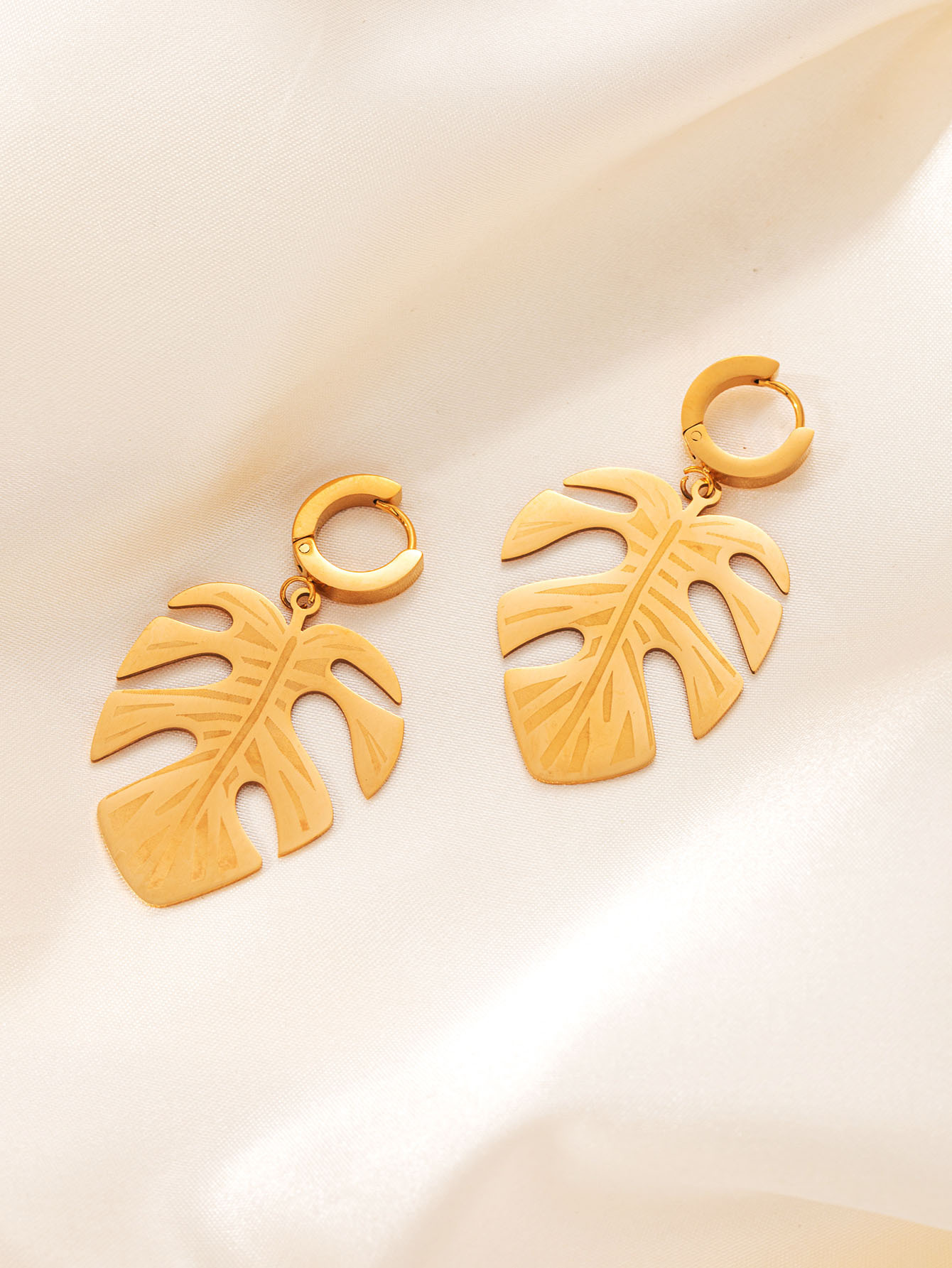 1:Gold earrings