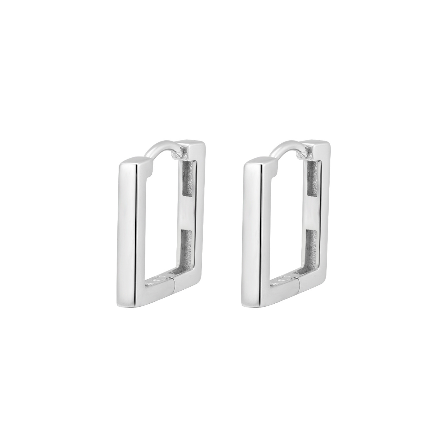 1:White gold square ear buckle