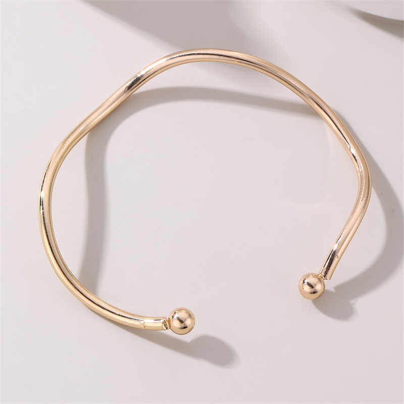 5:Gold bracelet