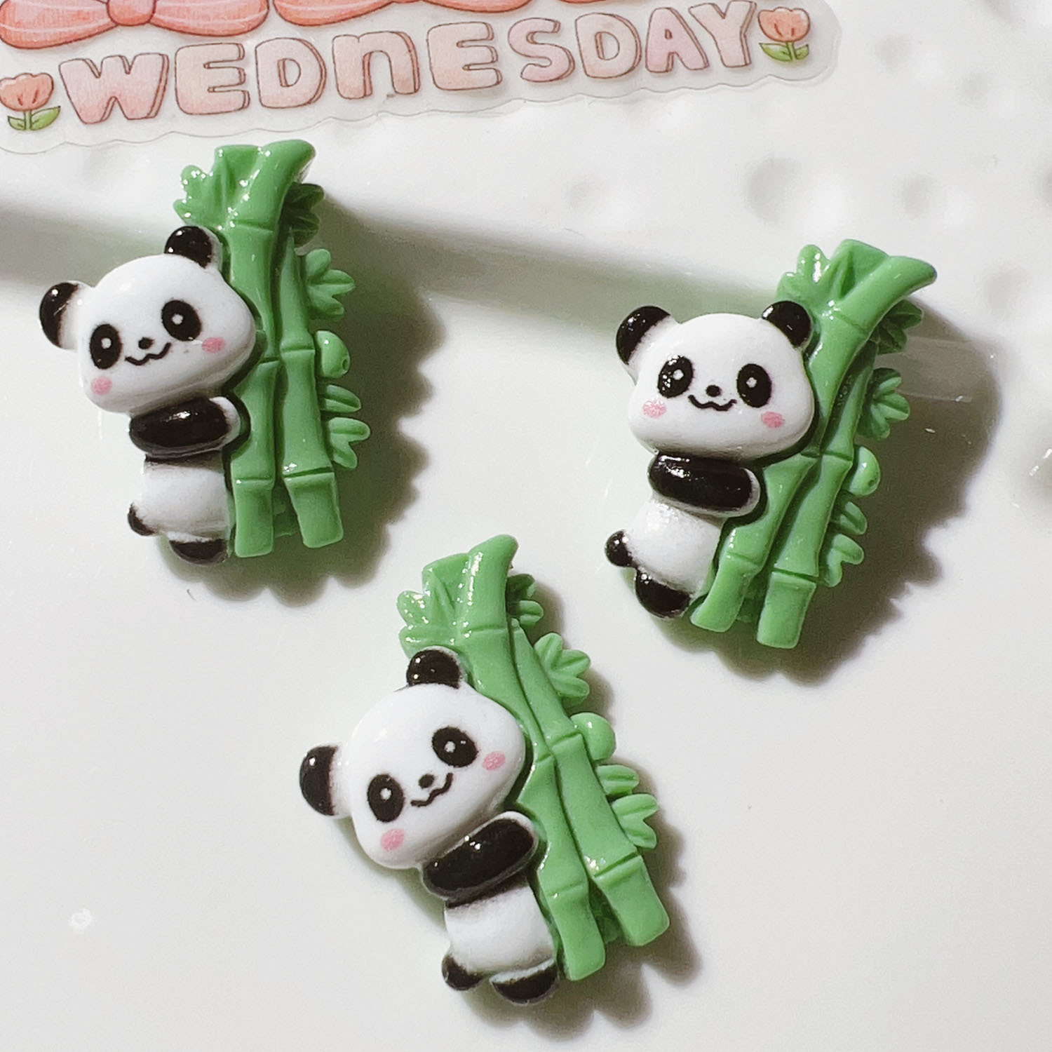 1:Panda Holding Bamboo