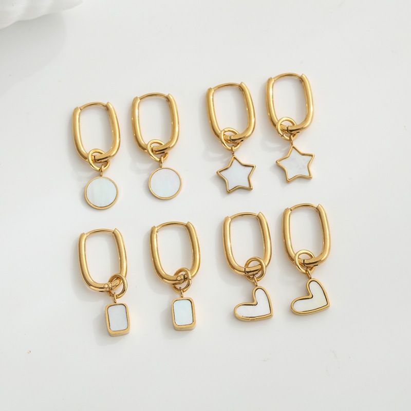 8:EA2033 square ear ring   Love