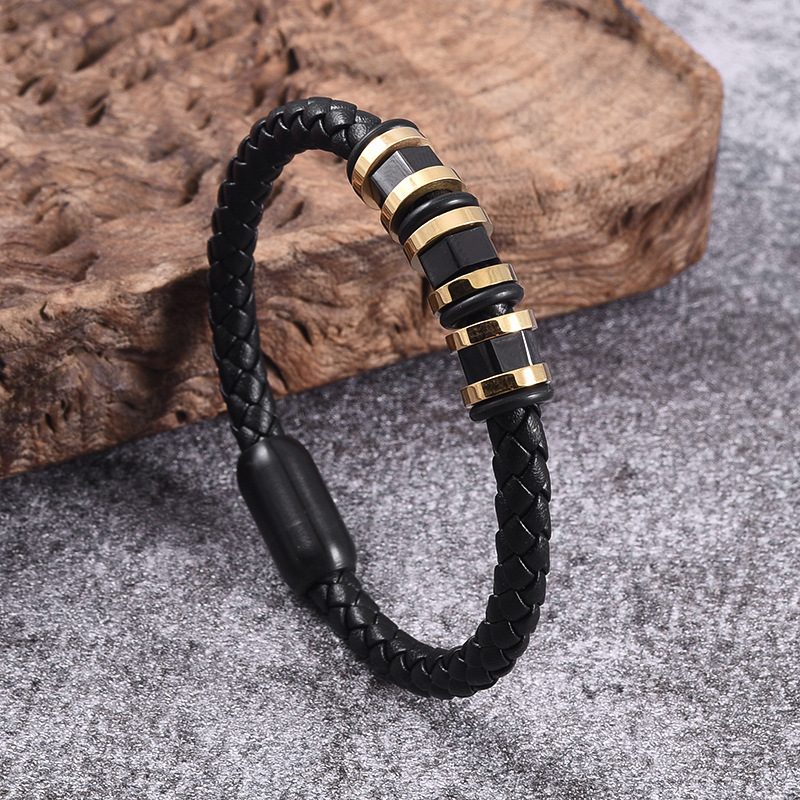 Black + gold 18.5cm