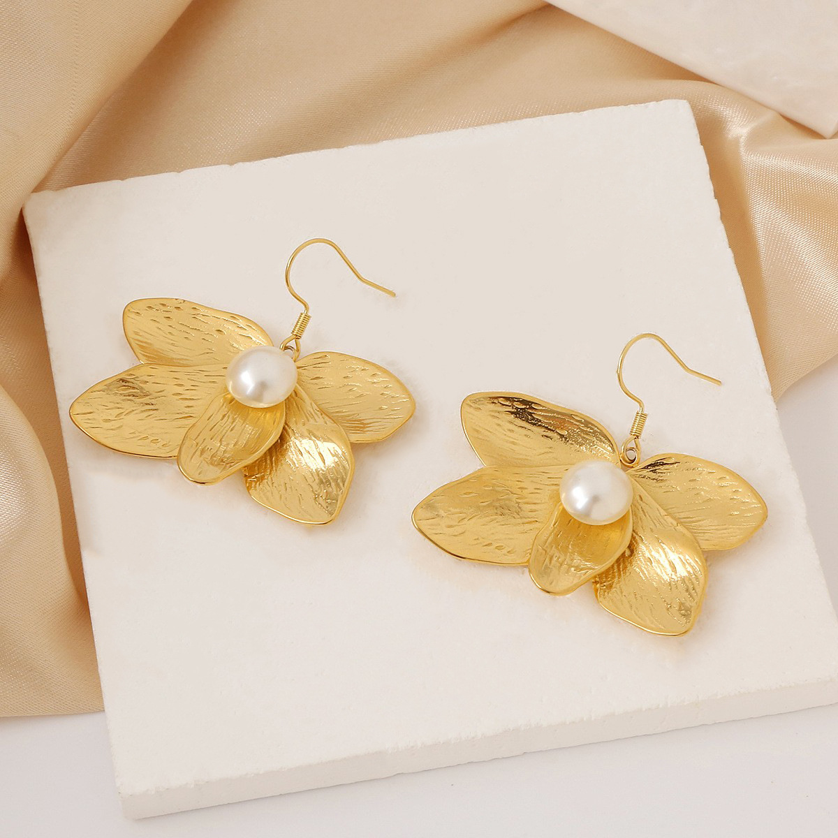 1:Gold earrings