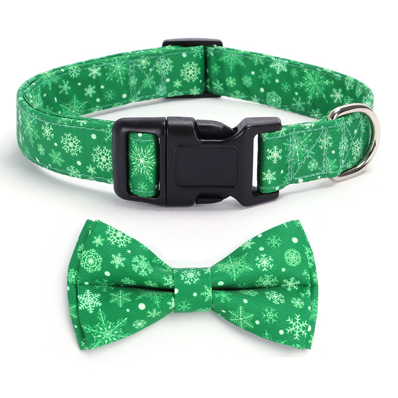 Green snowflake and bow