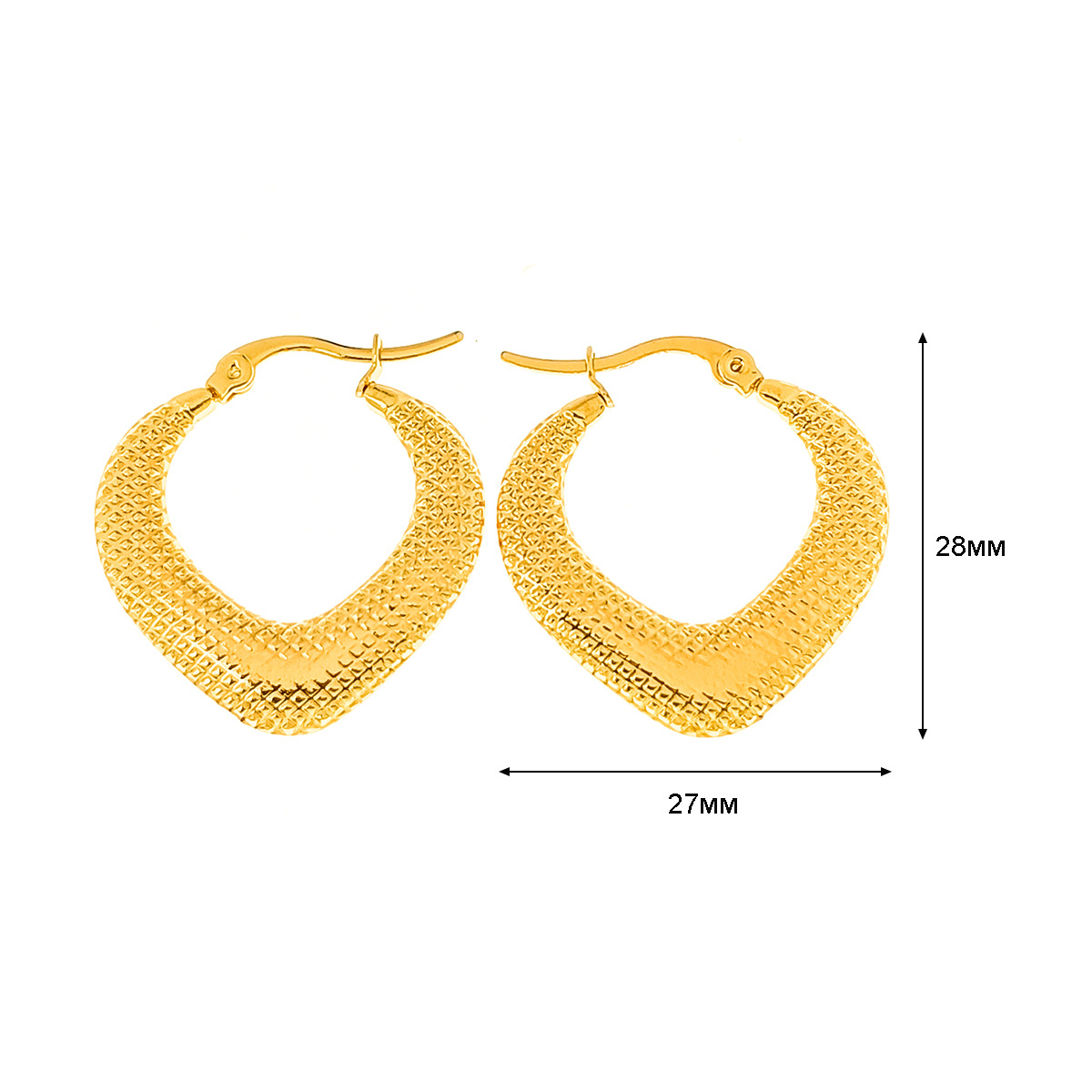 3:E0082 a pair of earrings