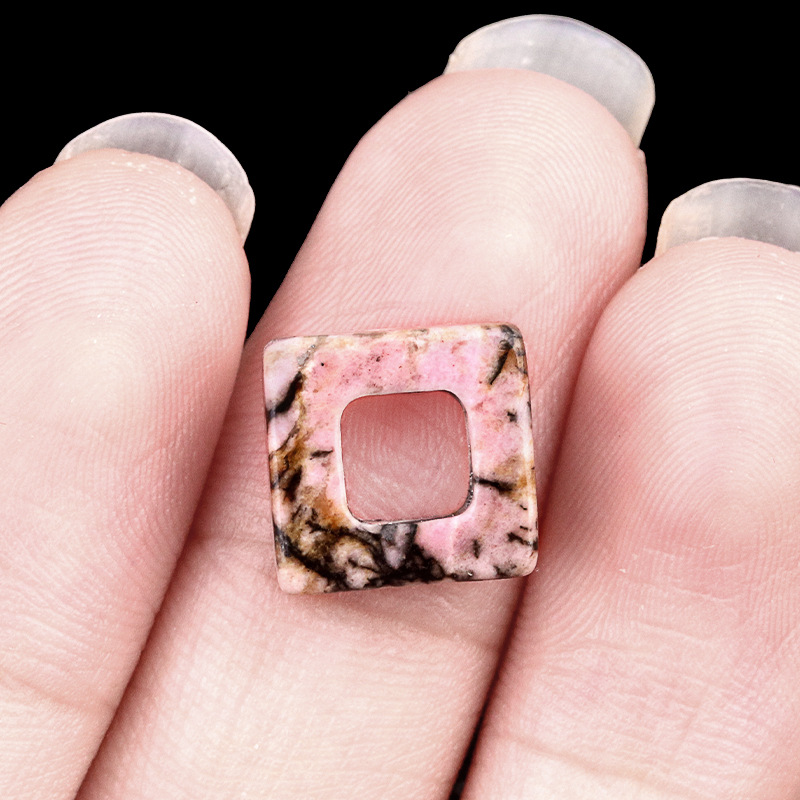 Rose stone (10mm square)