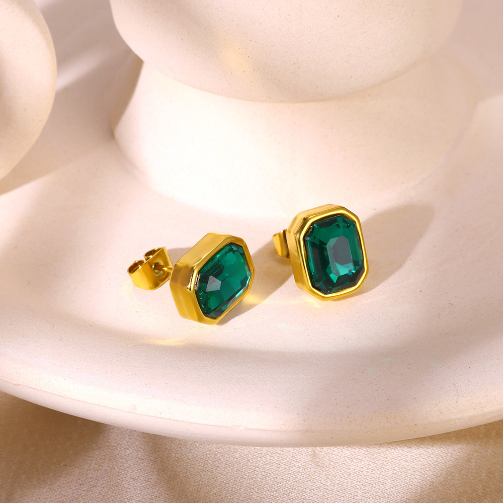 1:Green zircon earrings