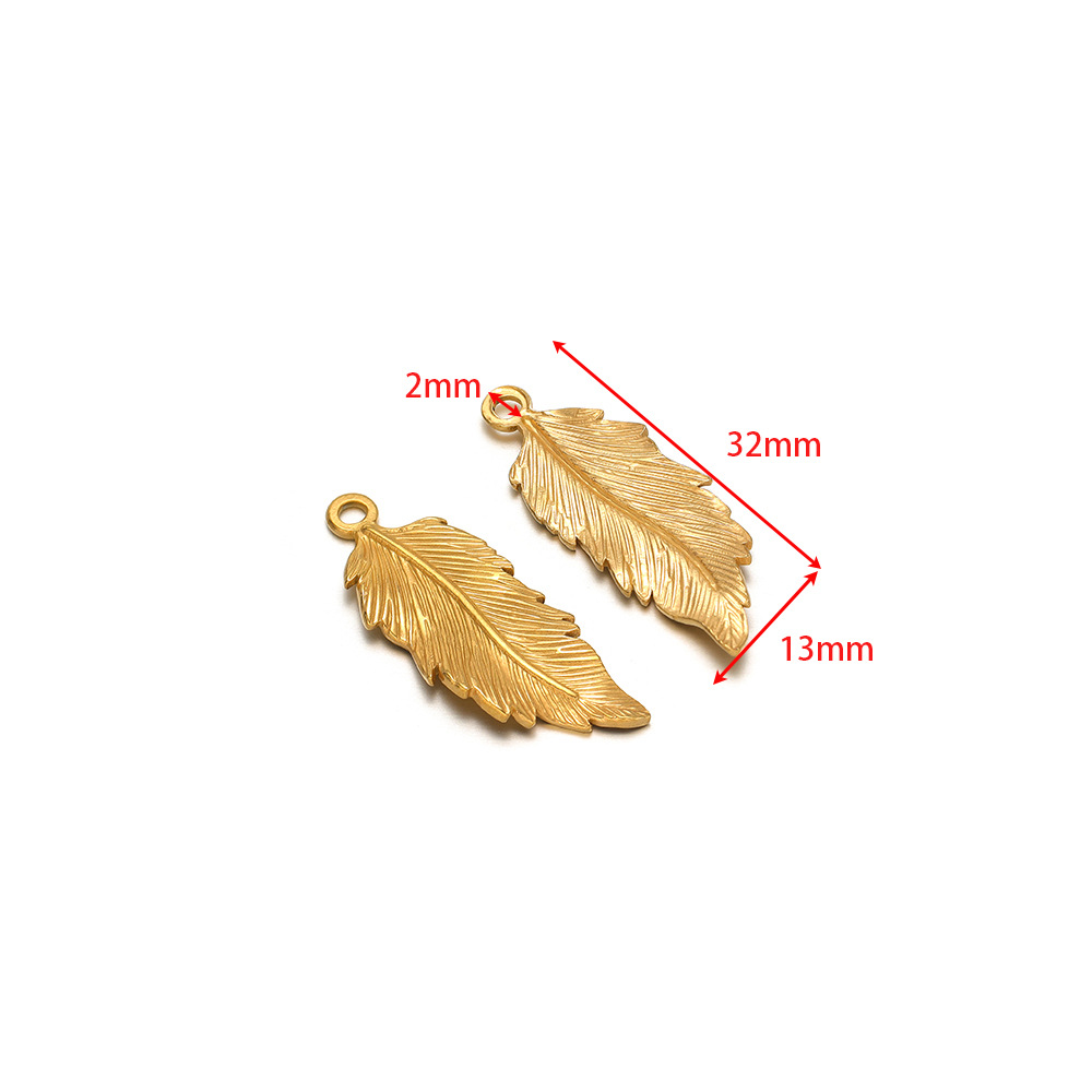 2:13*32mm hydraulic leaf pendant with 2mm single hole in gold