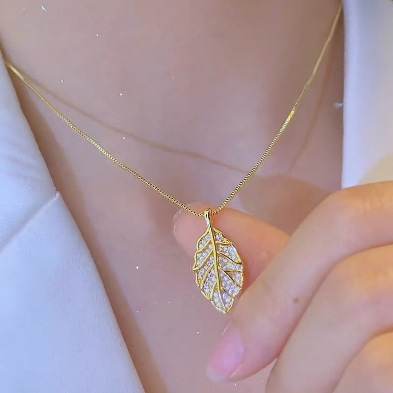 2:Golden branches and jade leaf necklace (gold color) with chain