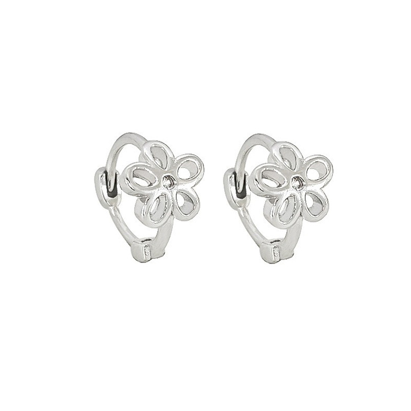 1:White gold flower earrings