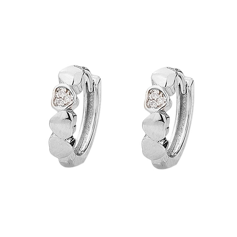 1:A pair of white gold love zircon ear buckle