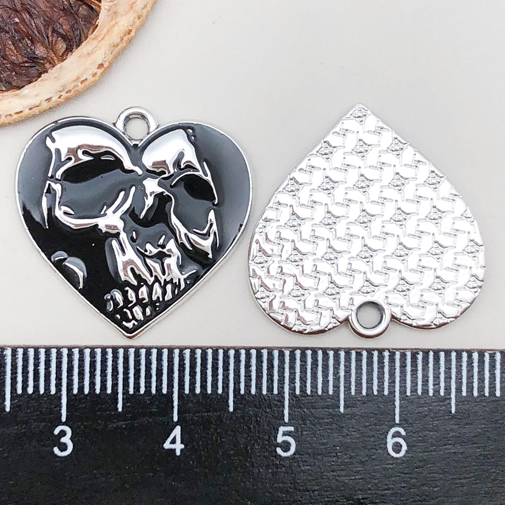 3:1 black dripping oil halloween love skull 21*22mm-2.6g-19384