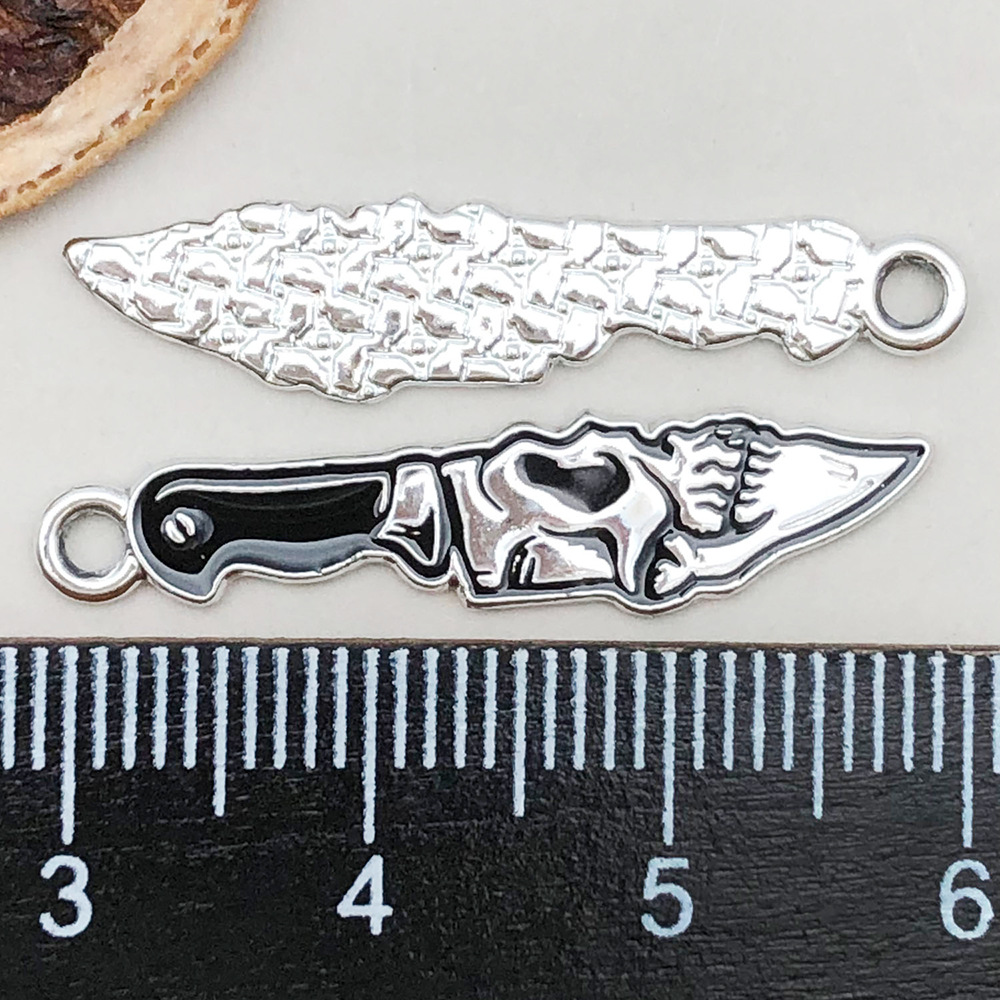 11:1 black oil dripping halloween skull dagger 31*7mm-0.9g-19392