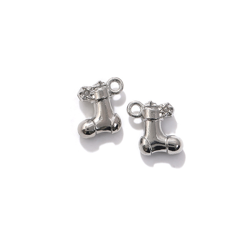 2:Antique silver skates 11.5×14mm2.2g