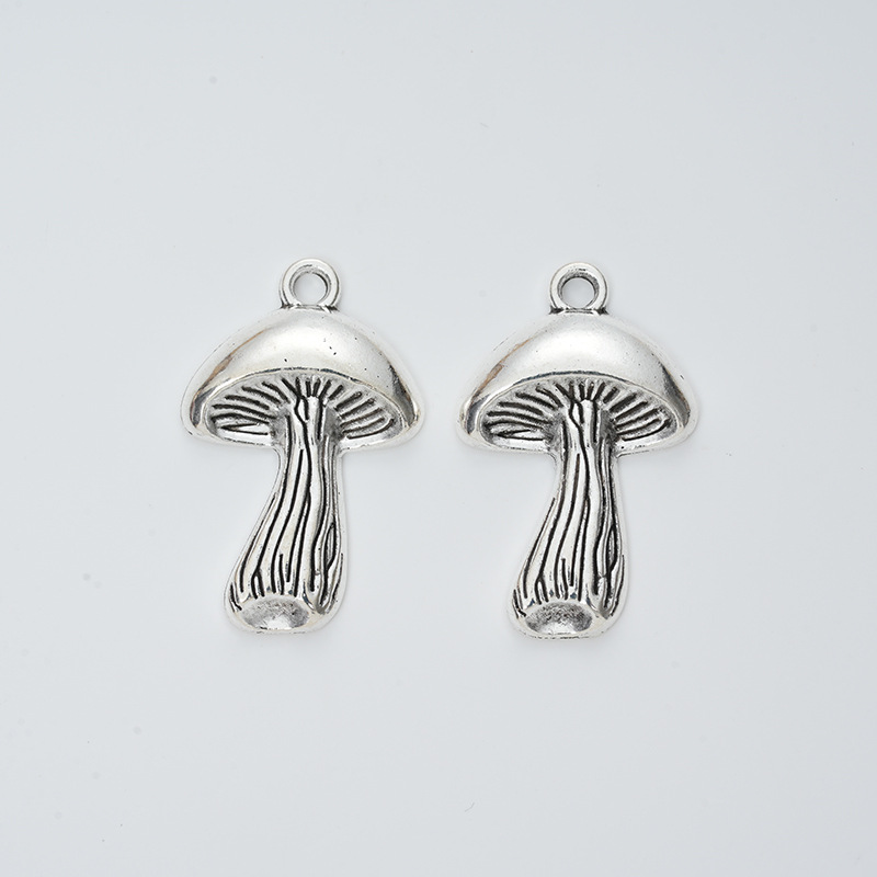 6:Mushrooms 2 (28.5 x18x4mm)1.7g