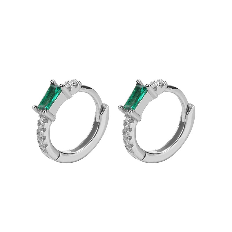 2:Green diamond rectangular earrings