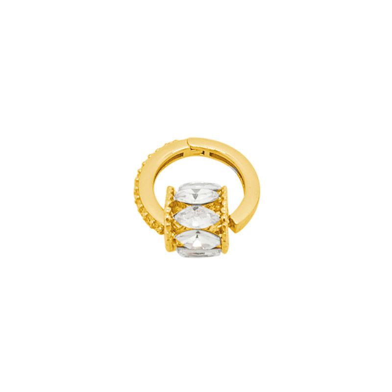 2:A yellow gold small waist zircon ear buckle