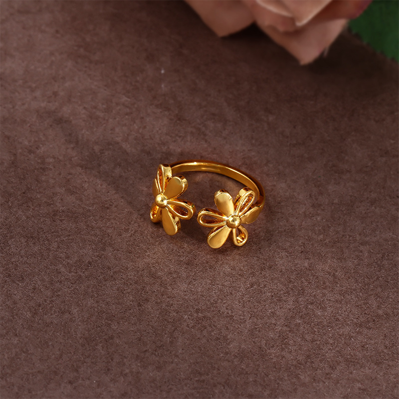 2:Gold Flower Ring