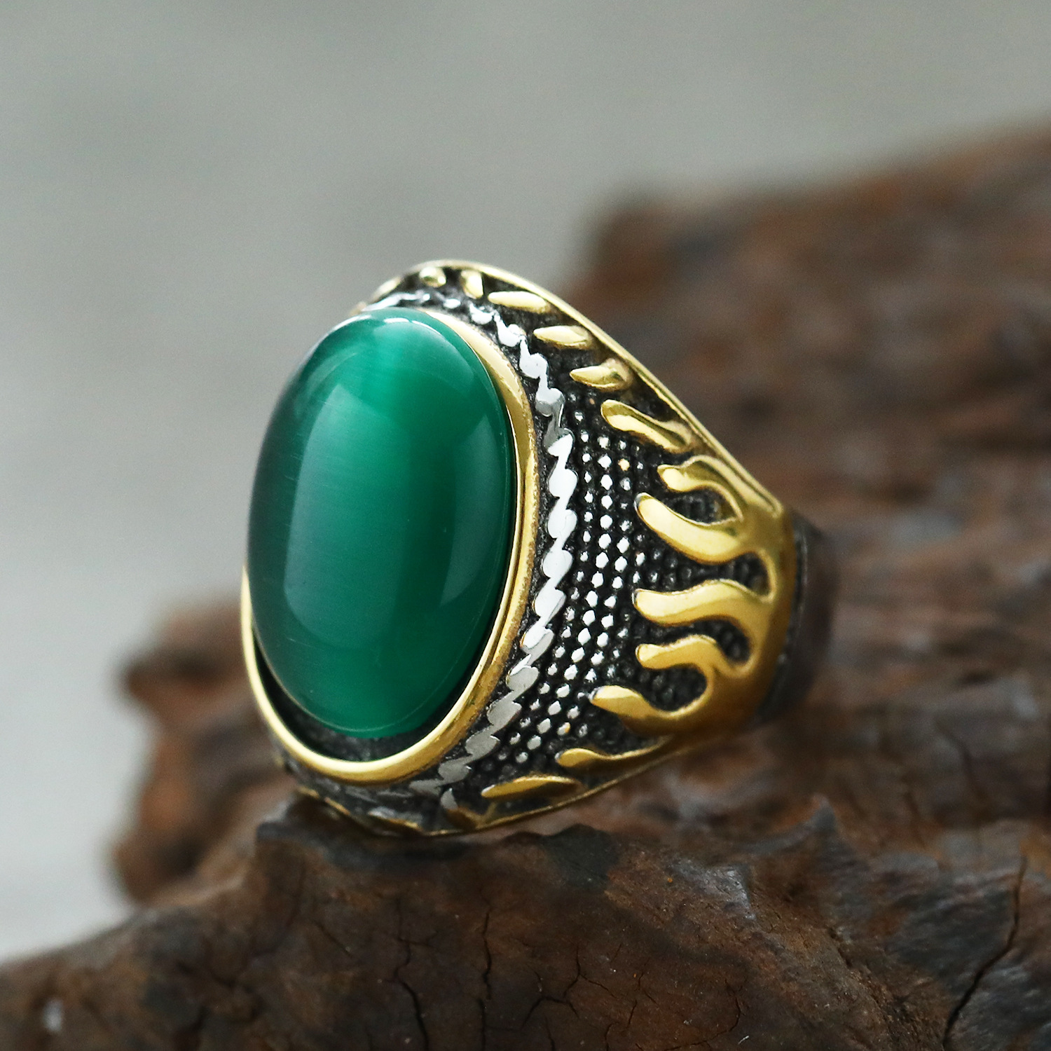 Steel and golden green cat's eye US Size #7