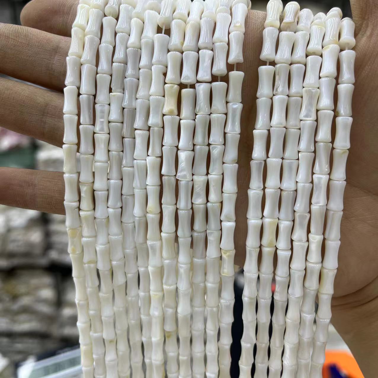 White 4*8mm/about 47 PCs