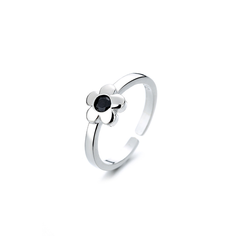 1:Black Flower Ring (White Gold)