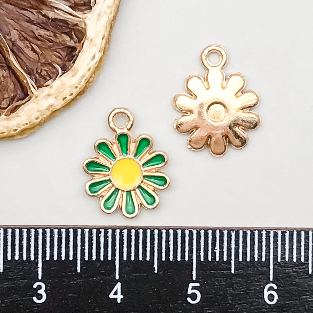 11:1 green dripping daisies 12*15mm-0.5g-11074