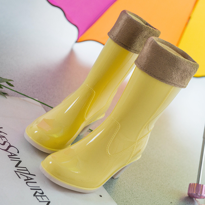 High-heeled yellow + warm cotton sleeve