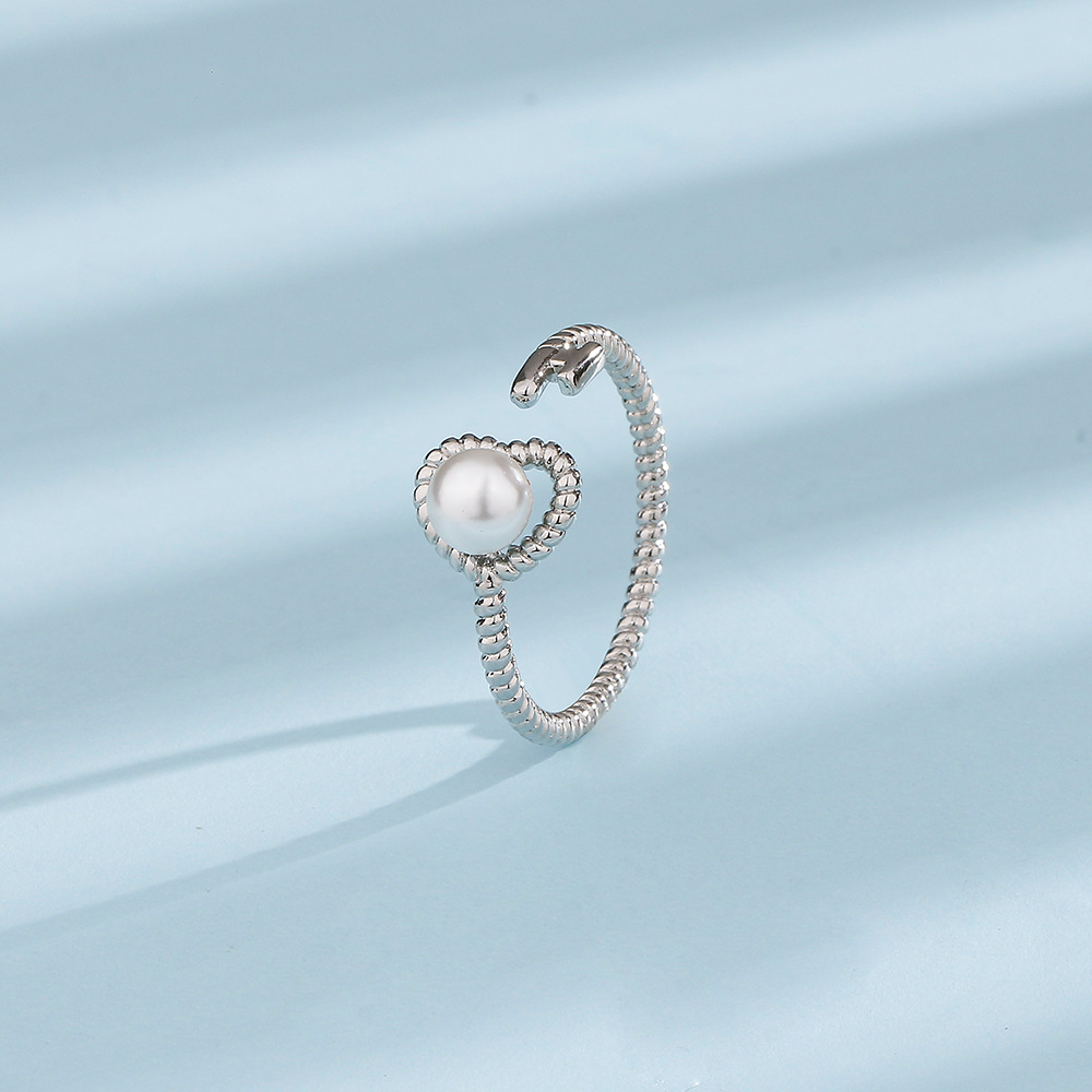 1:White Gold love pearl ring