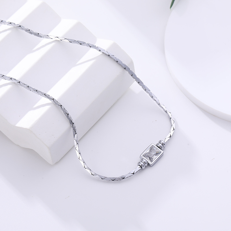 3:Square diamond copper chain necklace white steel color